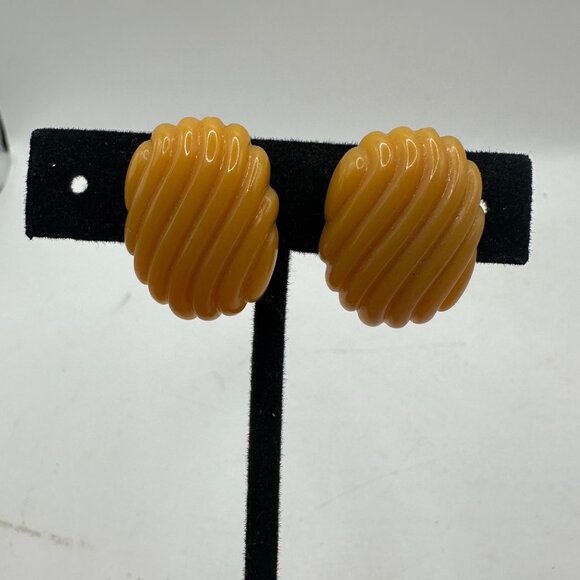 Vintage Amber Swirl Clip-On Earrings - Picture 1 of 4